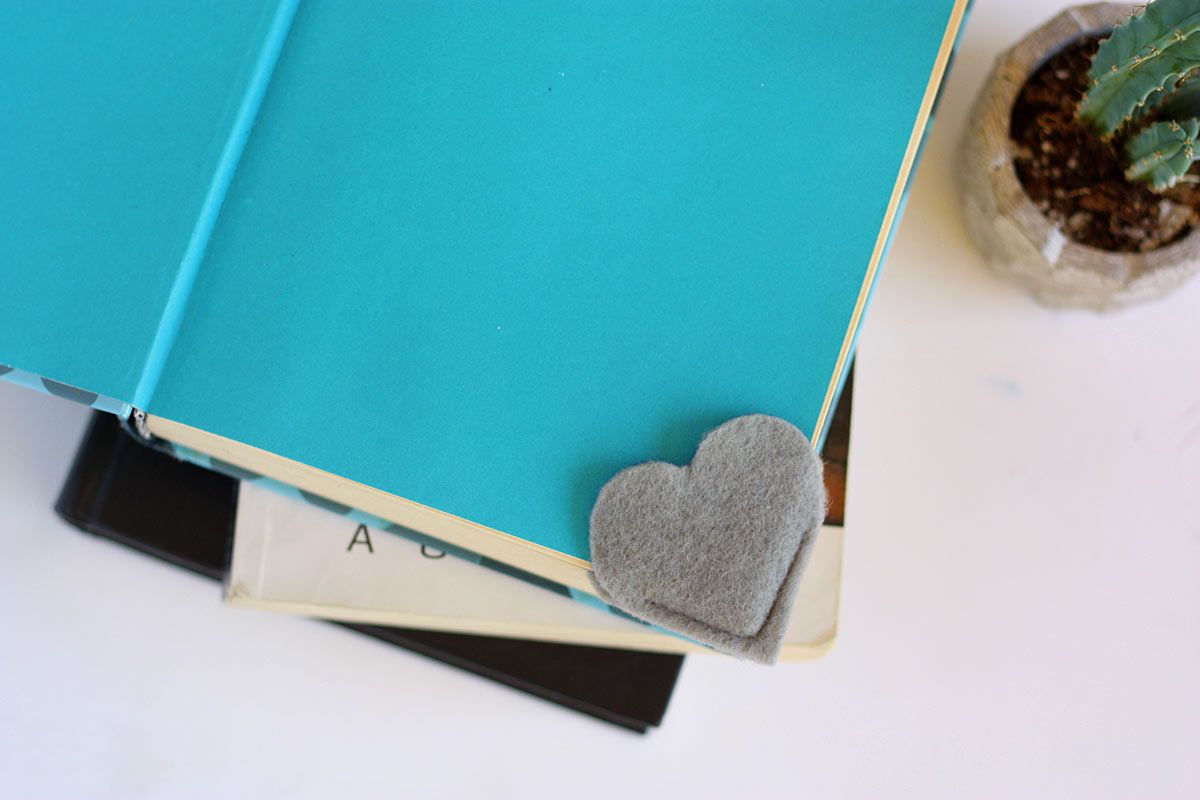 DIY Heart Bookmark