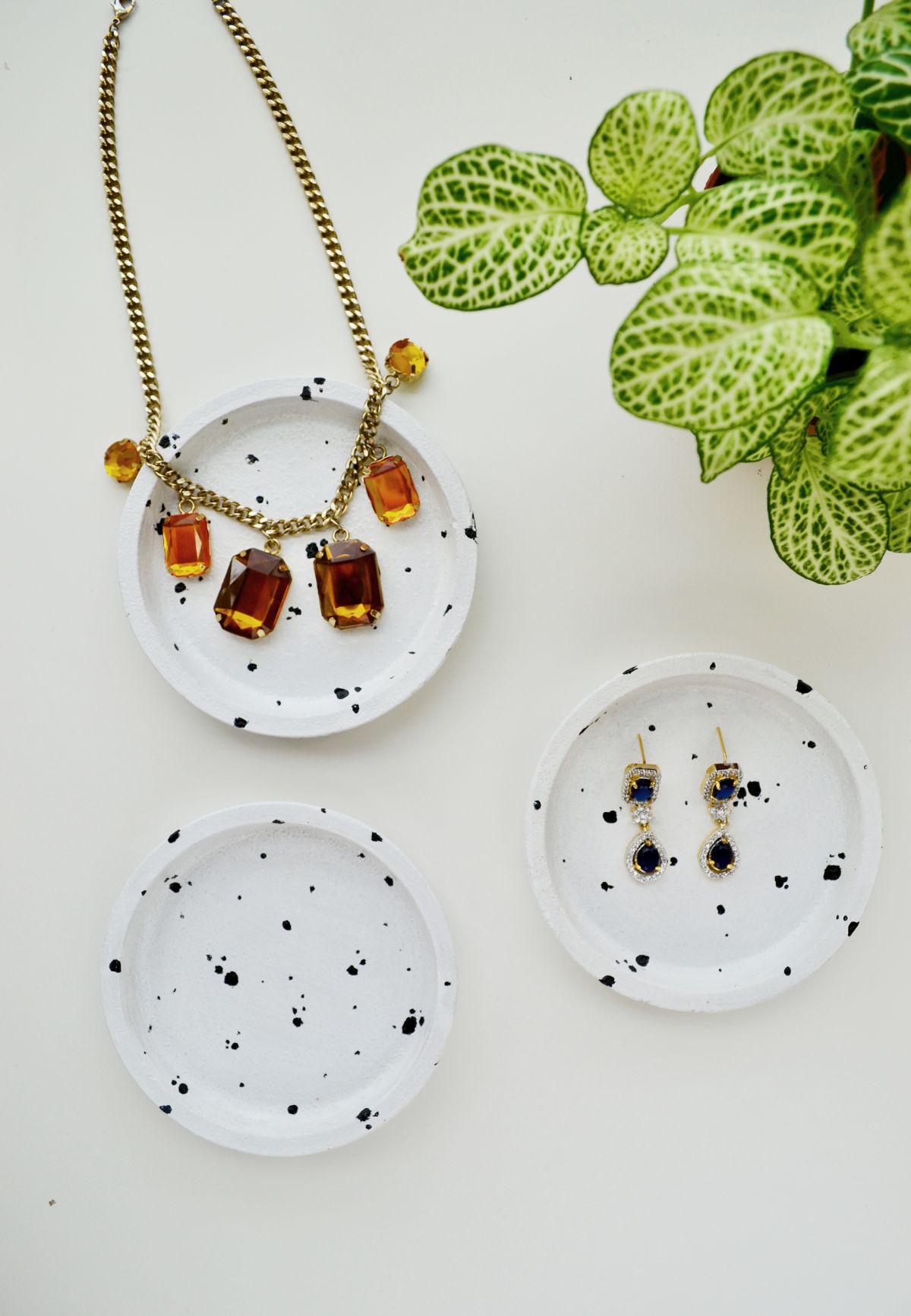 DIY Speckled Jewelry Dish from Coasters