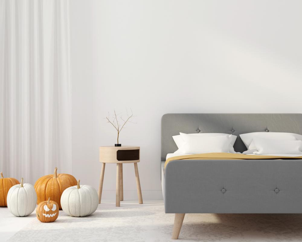 Halloween bedroom decor