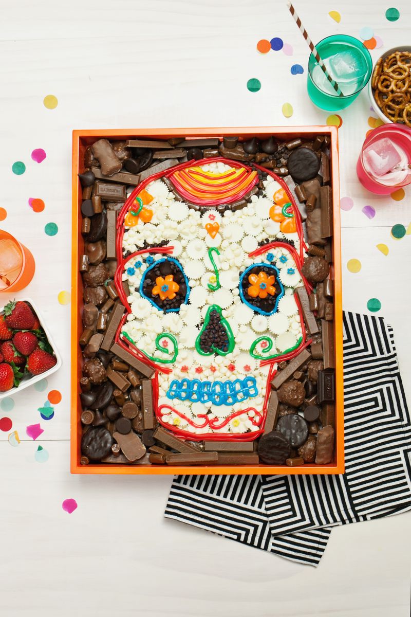 Halloween Candy Party Tray DIY