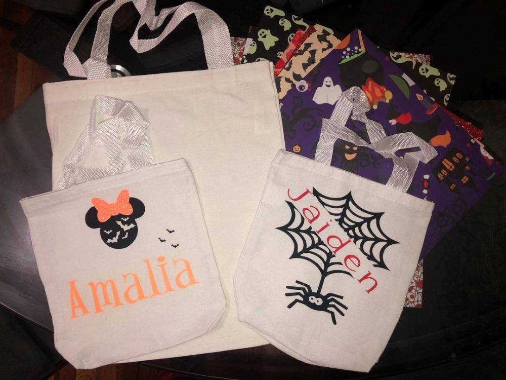 Halloween goodie bag ideas bags with name tags