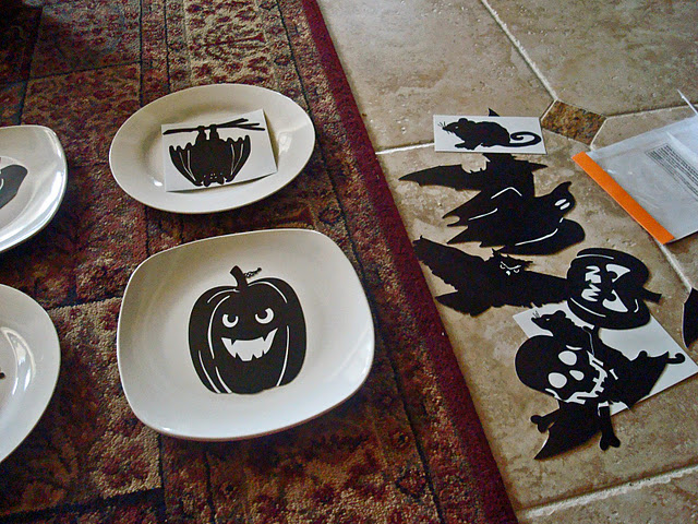 Indoor Halloween Plates Decoration