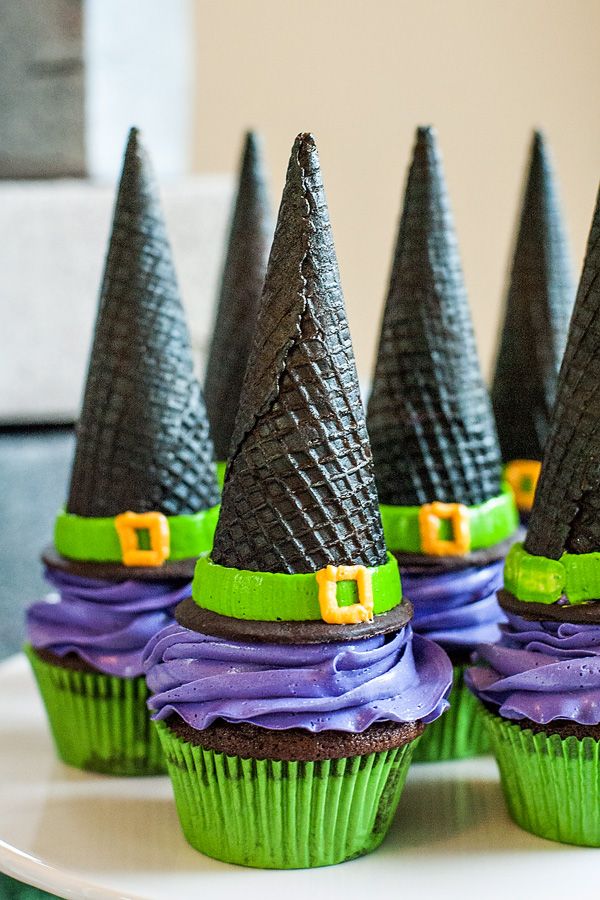 Halloween Cakes - Witches' Hats
