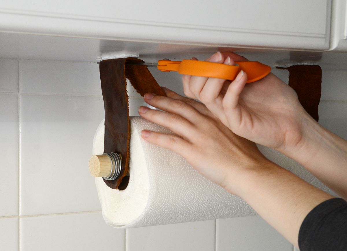 Sew Many Ways: DIY Under Sink Paper Towel Holder…2 Hooks and Ribbon!