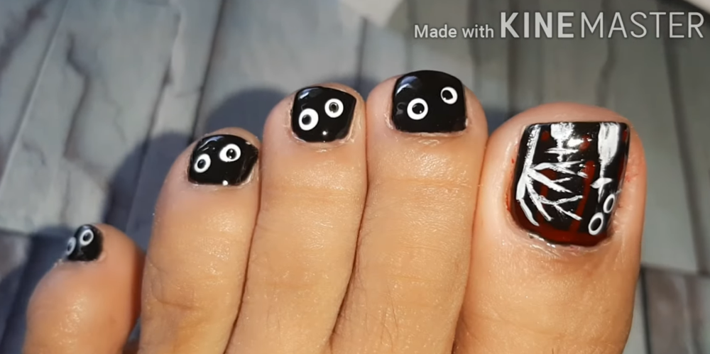 Halloween toe nail designs 