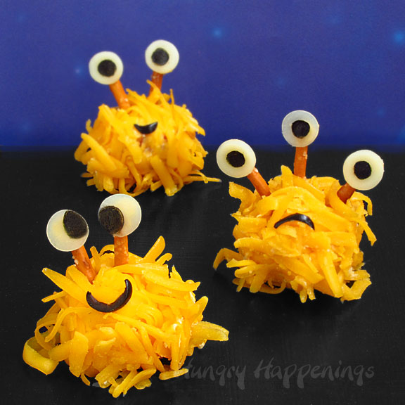 Halloween-mini-monster-cheese-balls-Halloween-recipe-appetizers-snacks-edible-crafts-shredded-cheese-
