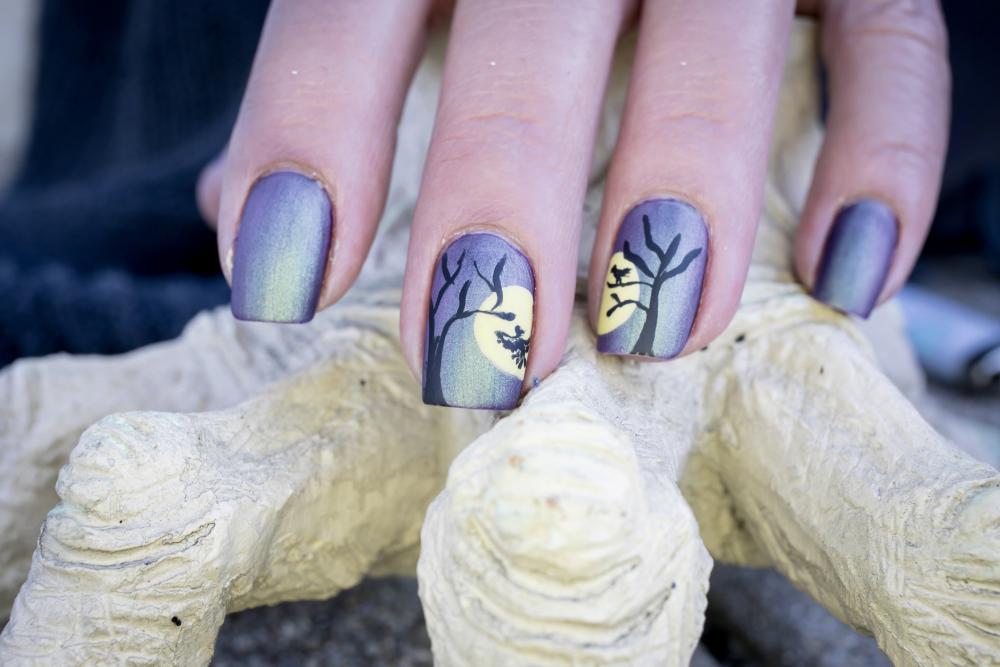 50 Halloween Nail Designs: Spooky Halloween Nail Ideas To Try