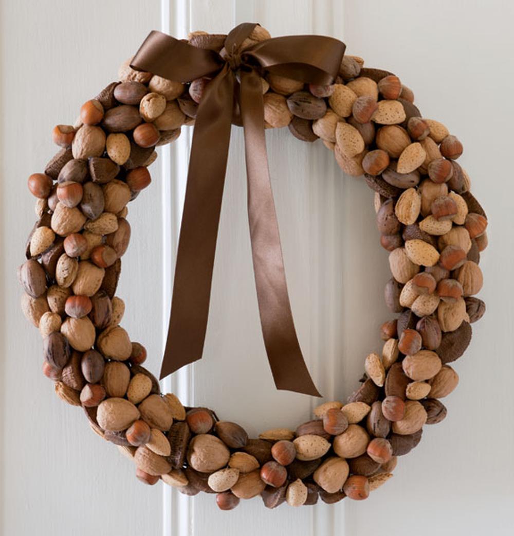 Nut wreath thanksgiving signs