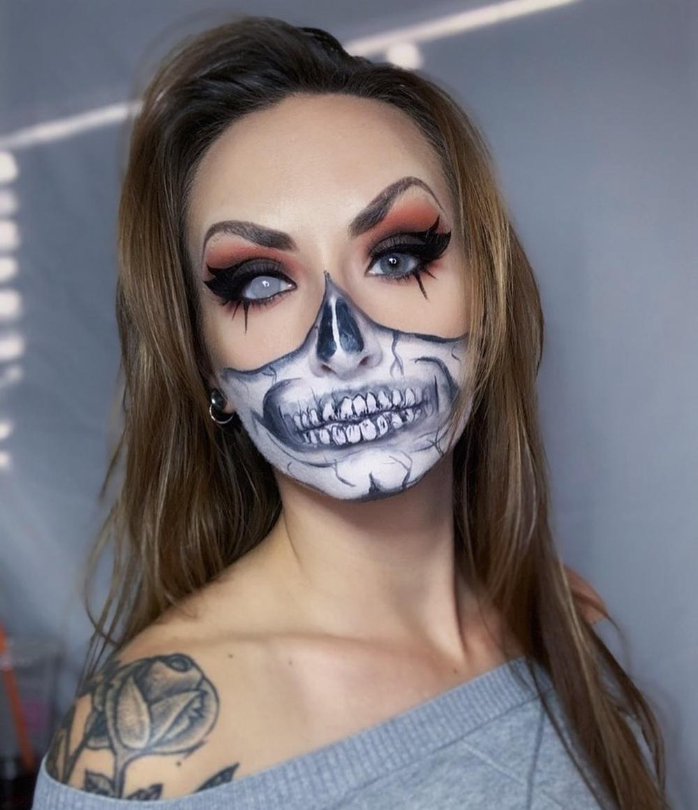 Sexy skeleton makeup