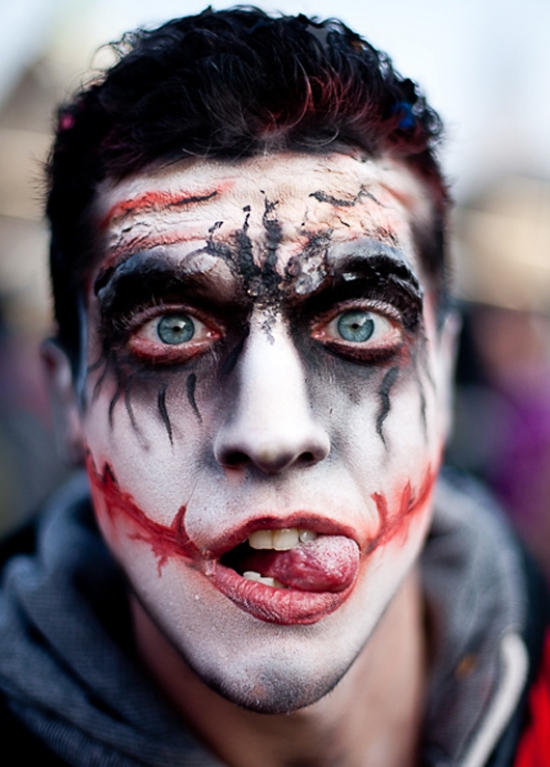 spiralformet wafer succes 50 Scary Halloween Makeup Ideas for Men - Halloween Face Paint to Try