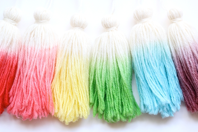 one-sheepish-girl-dip-dye-wool-tassels-5_zpsb25b0cf9