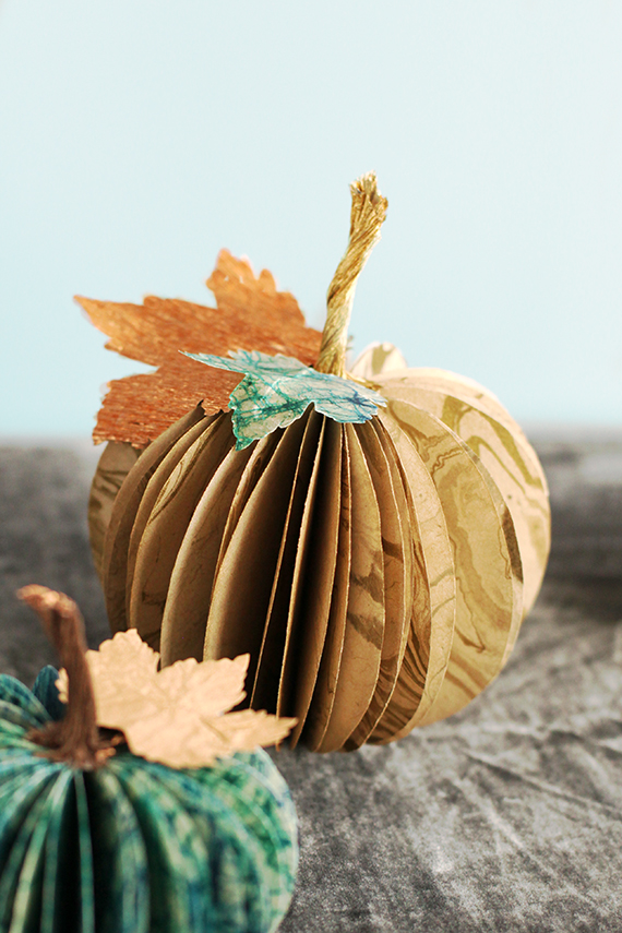 Accordion Pumpkins DIY Dimple Thanksgiving Centerpiece