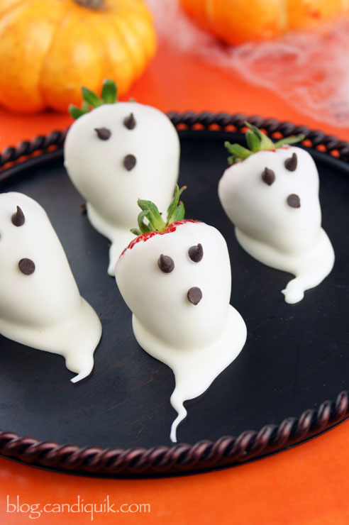 Strawberry Ghosts - Easy Halloween Food