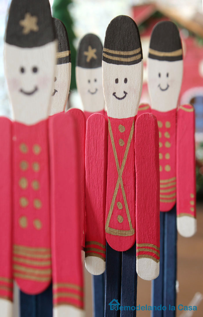 Popsicle Stick Christmas Crafts - Christmas Soldiers