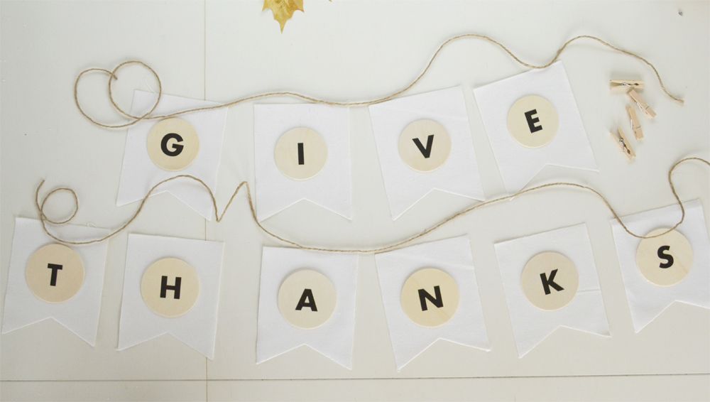 DIY Give Thanks Banner For Thanksgiving - Letters and Circles