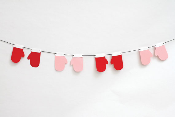 Mini Mittens Garland - Easy Christmas Crafts