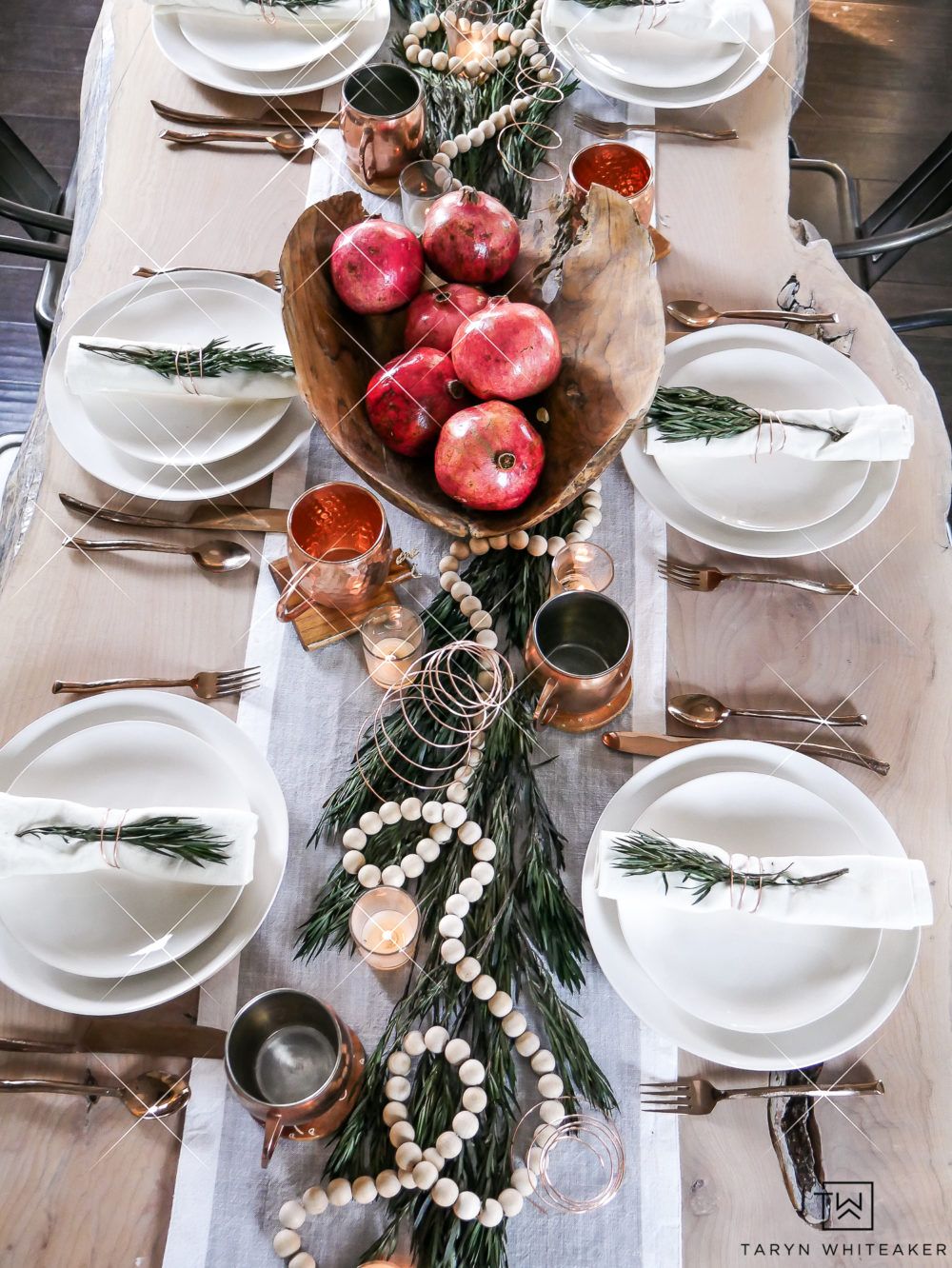 Organic and modern christmas tablescape