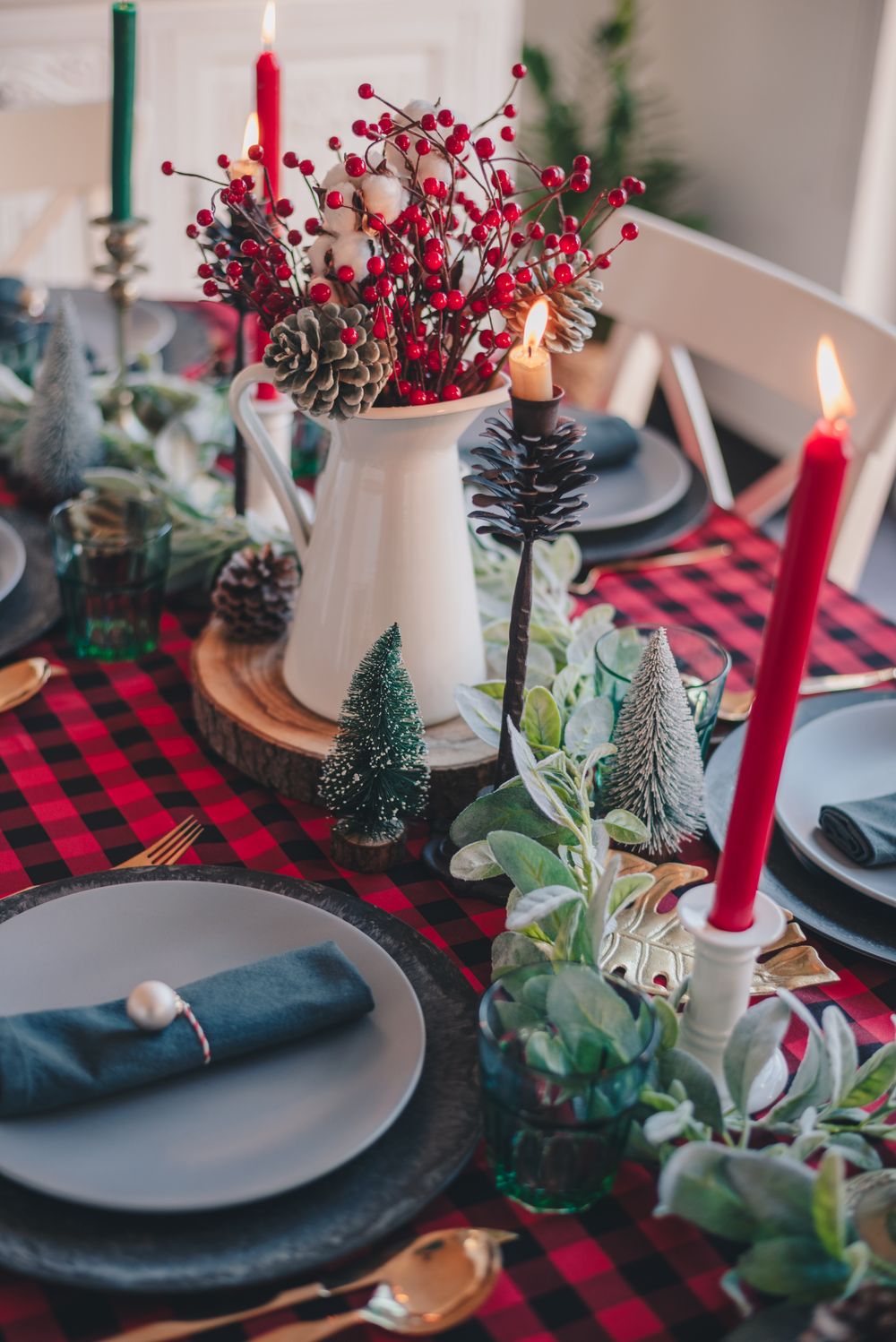 Red and green christmas tablescape