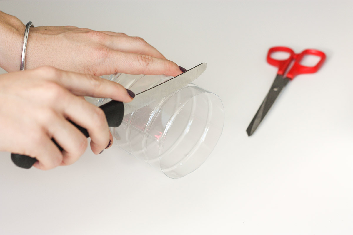 DIY bangs from plastic bottles slice