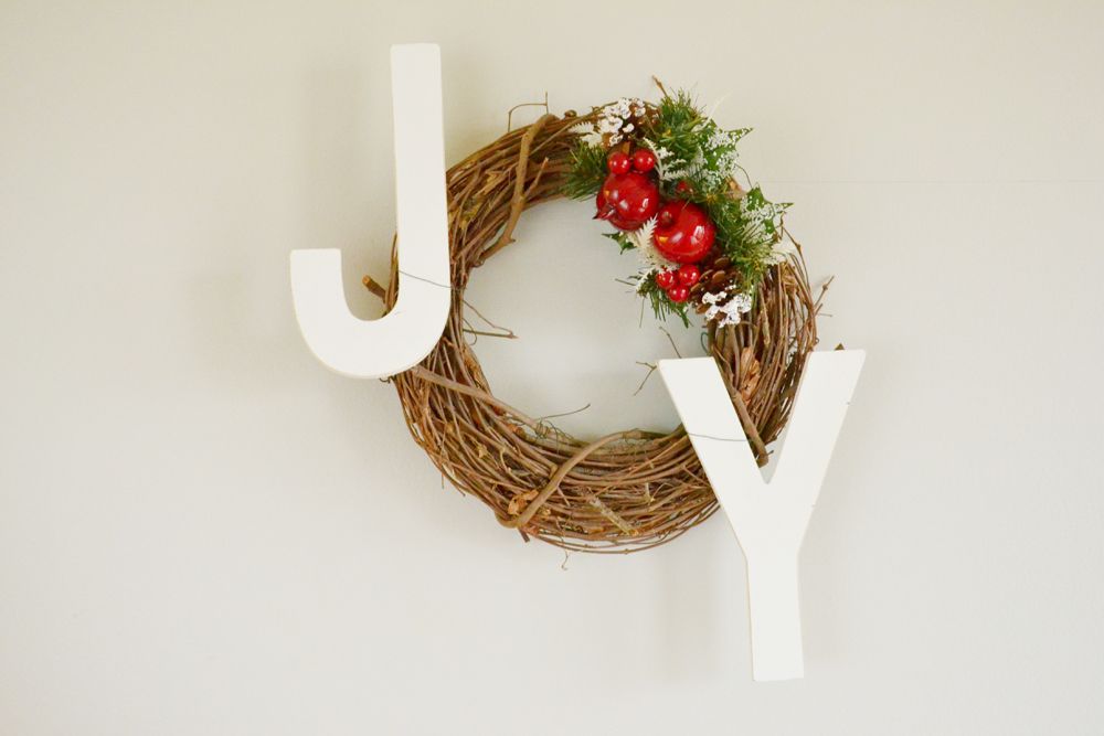 Joy Holiday Wreath