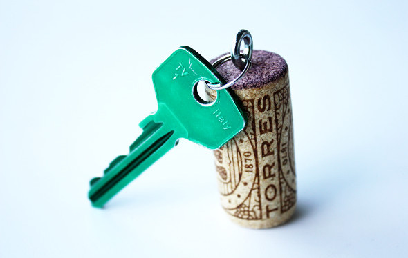 diy wine cork keychain
