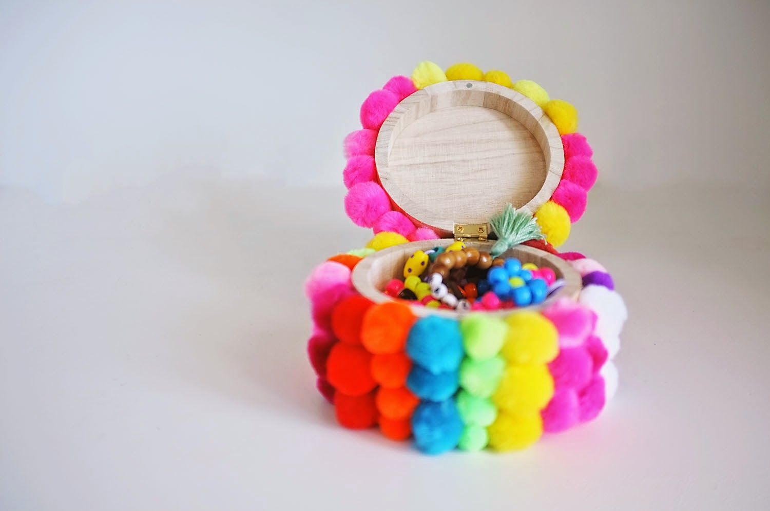 pompom box craft