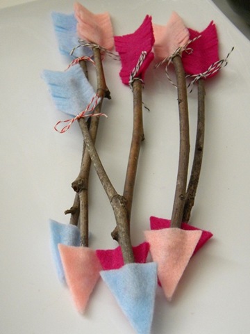 Cupid's Arrow - Easy Valentine's Day Crafts for Kids