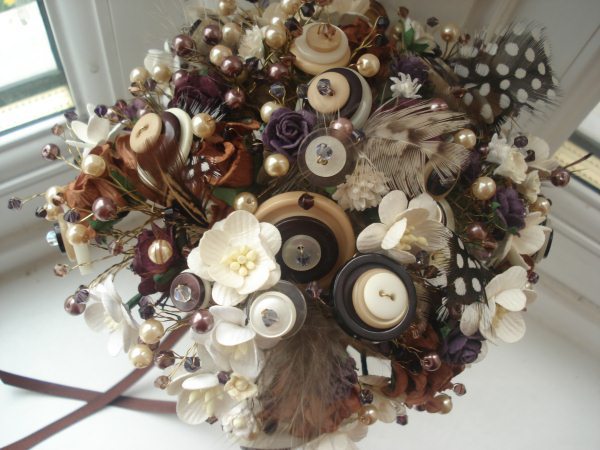 buttons-feathers-bouquet