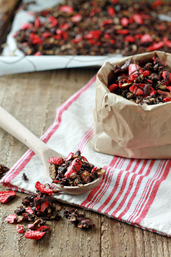 chocolate_covered_strawberry_granola