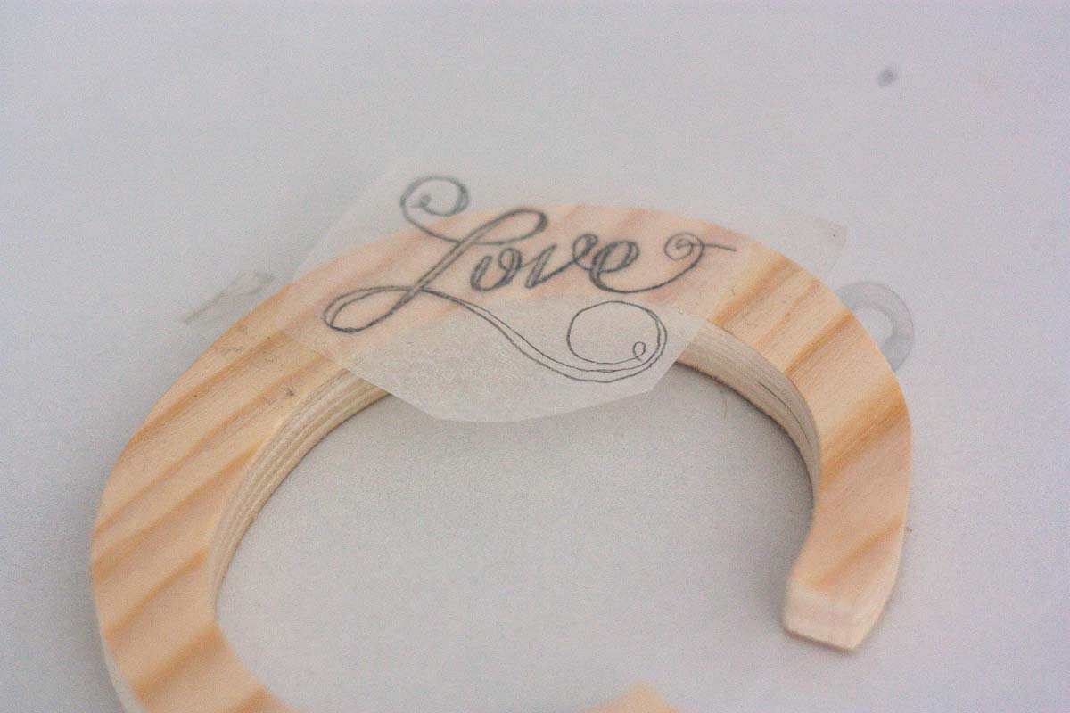 diy love letter wood sign handwritten trace