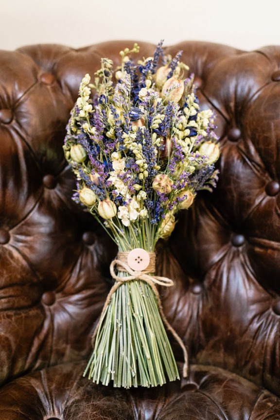 dried-flower-bouquet