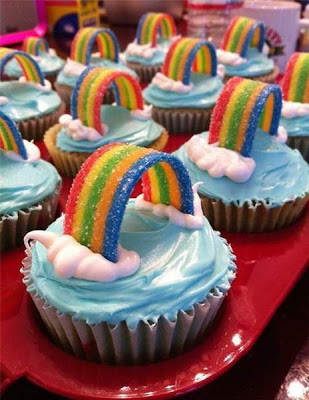 sugary-rainbow-cupcakes