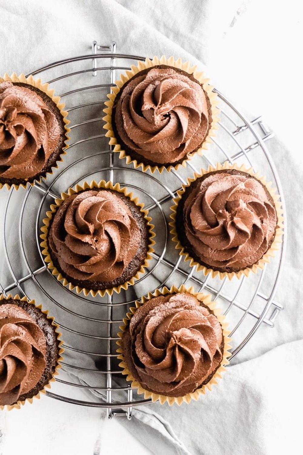 Best valentine’s day cupcakes  keto chocolate cupcakes with buttercream frosting