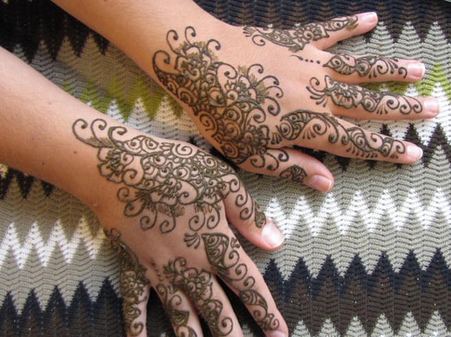 Kids' henna tattoo
