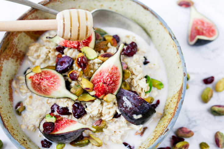 Fruit and Nut Overnight Oats - A hearty-yet-healthy breakfast you can make ahead!