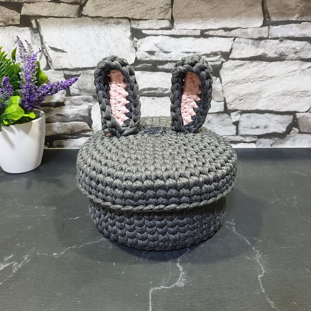 Bunny basket with lid crochet