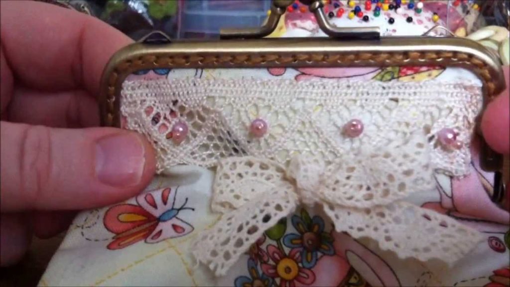 Lace bead purse