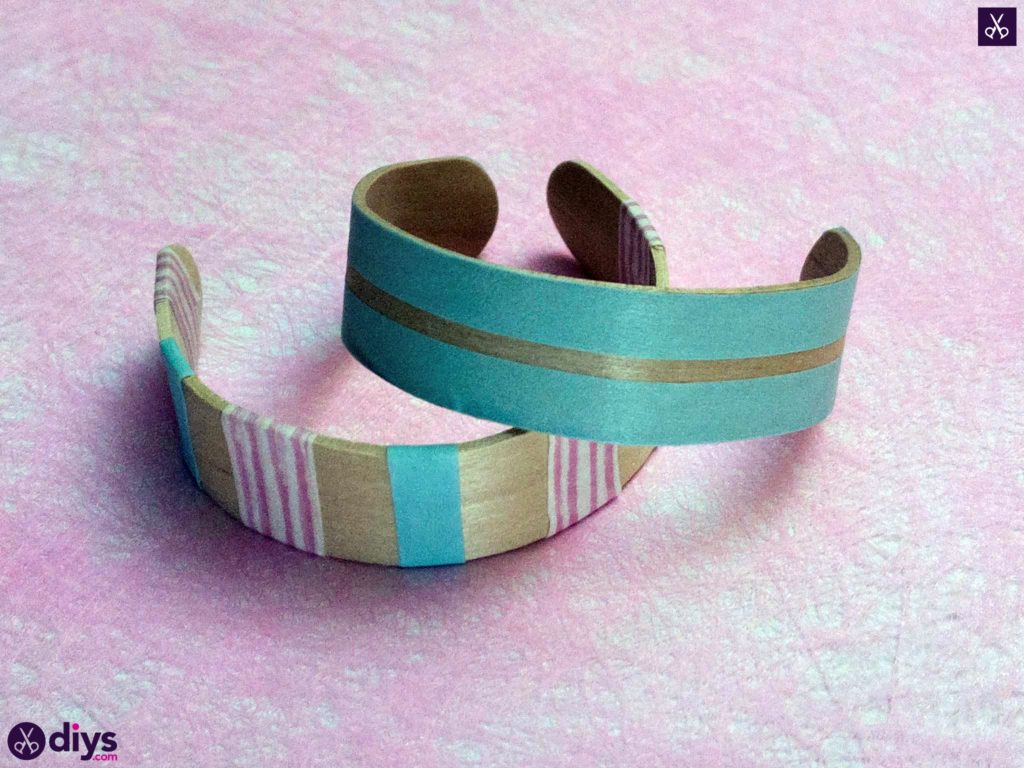 Popsicle stick armbånd