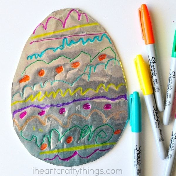 Tin Foil Eggs - Easy Easter Art Projects for Preschoolers