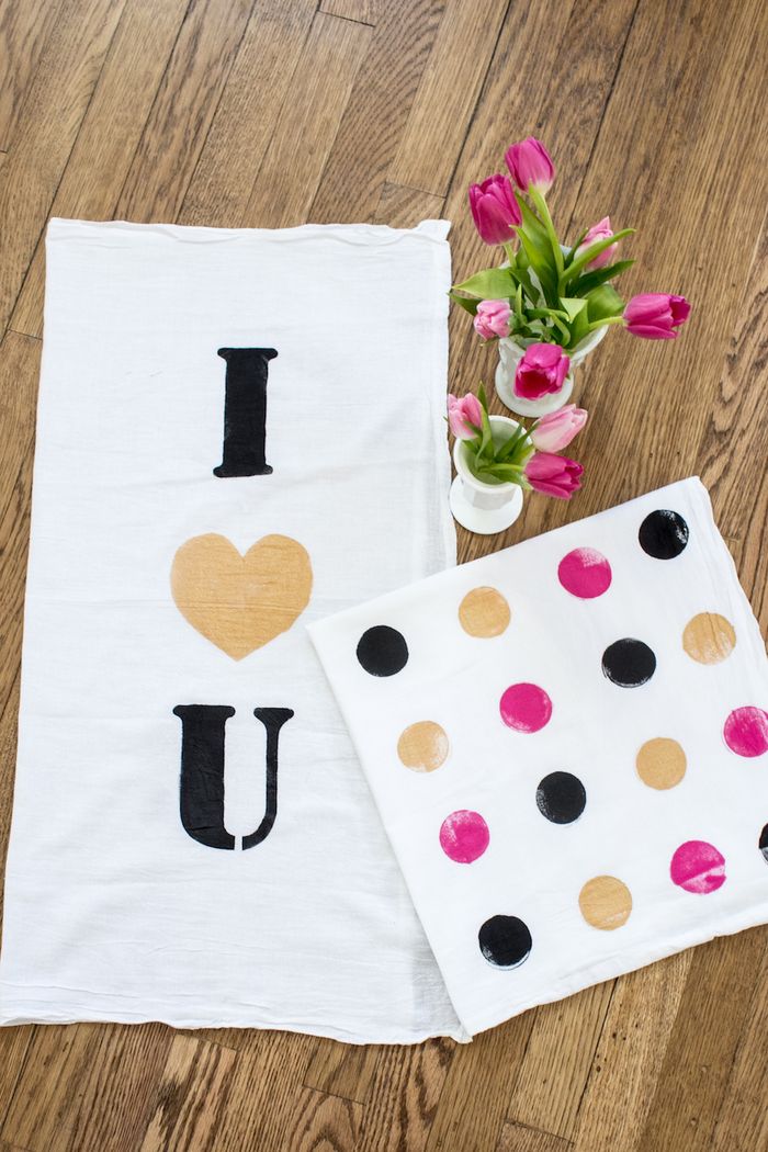 Valentine's Towels - Valentine's Day Couple's Crafts