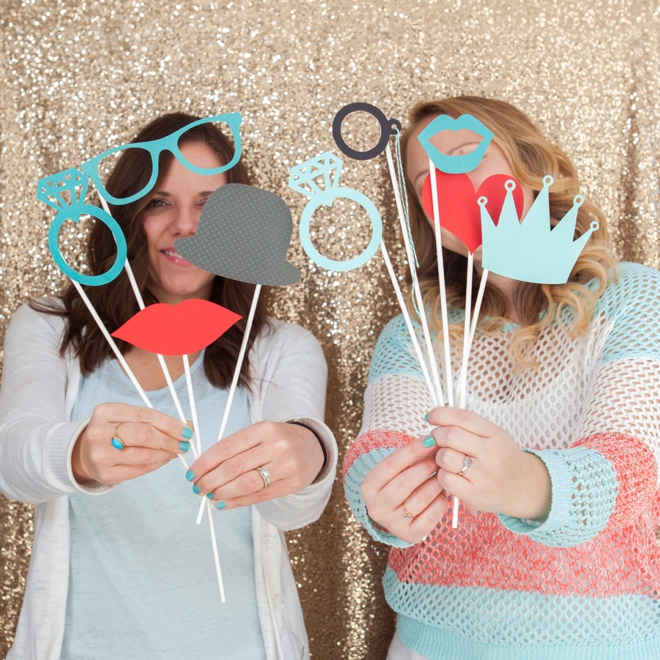 8 diy free photobooth stick props