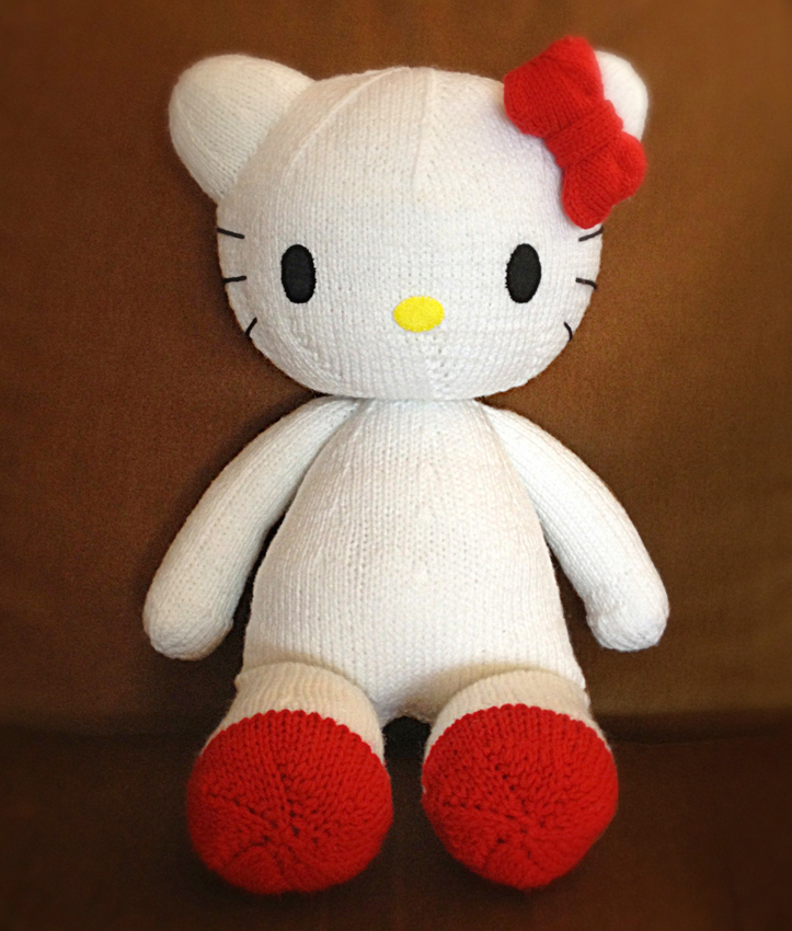 Knitted hello kitty