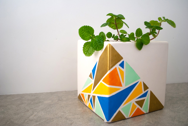 Diy geometric painted planter craftmonthlove 17