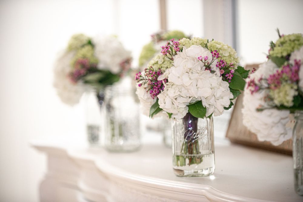 Mason jar flower vase - Spring Decorations for Home