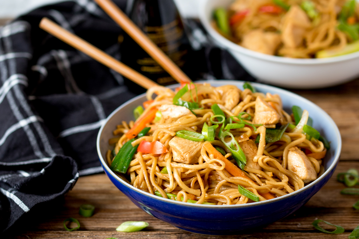 How To Make Dry Chicken Chow Mein