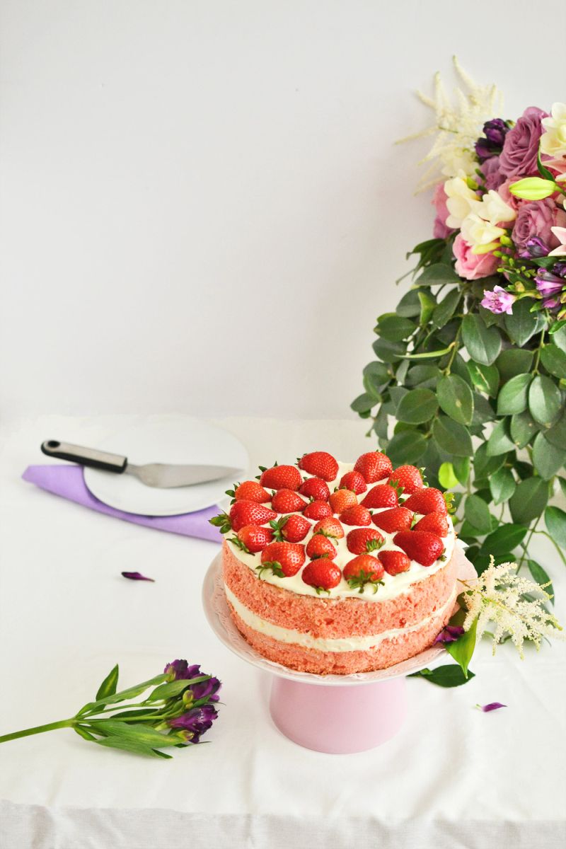 Diy cake stand from planter craft