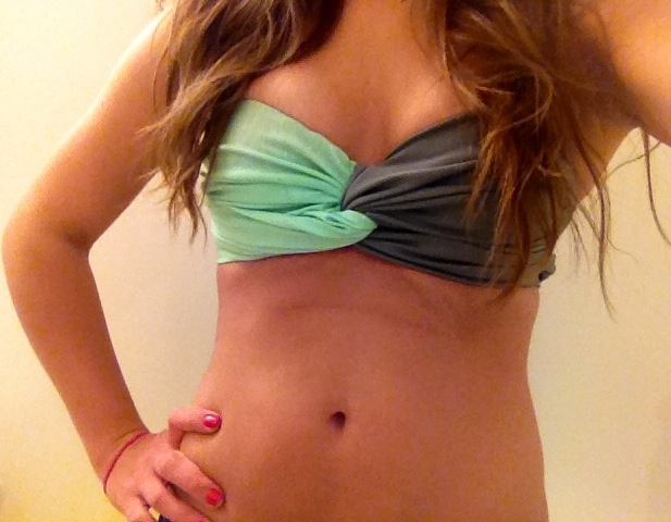 Two toned twisted bandeau