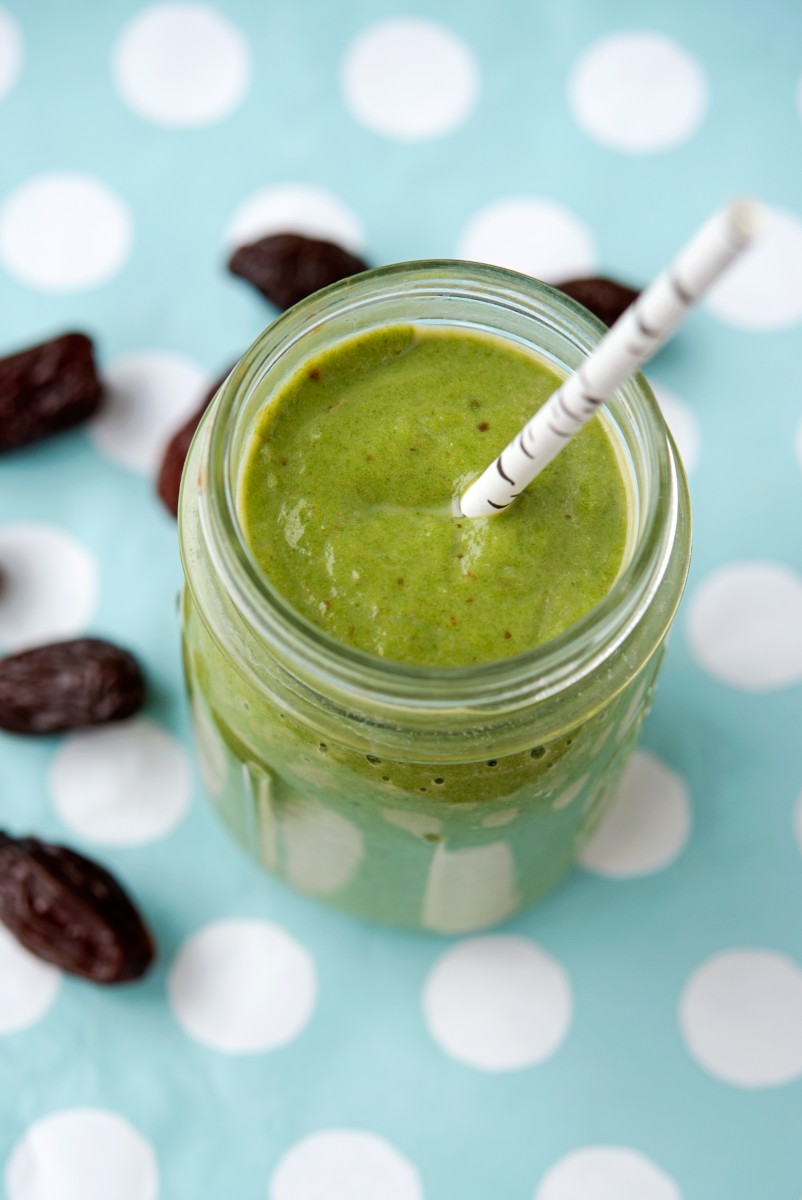 21 avocado date smoothie