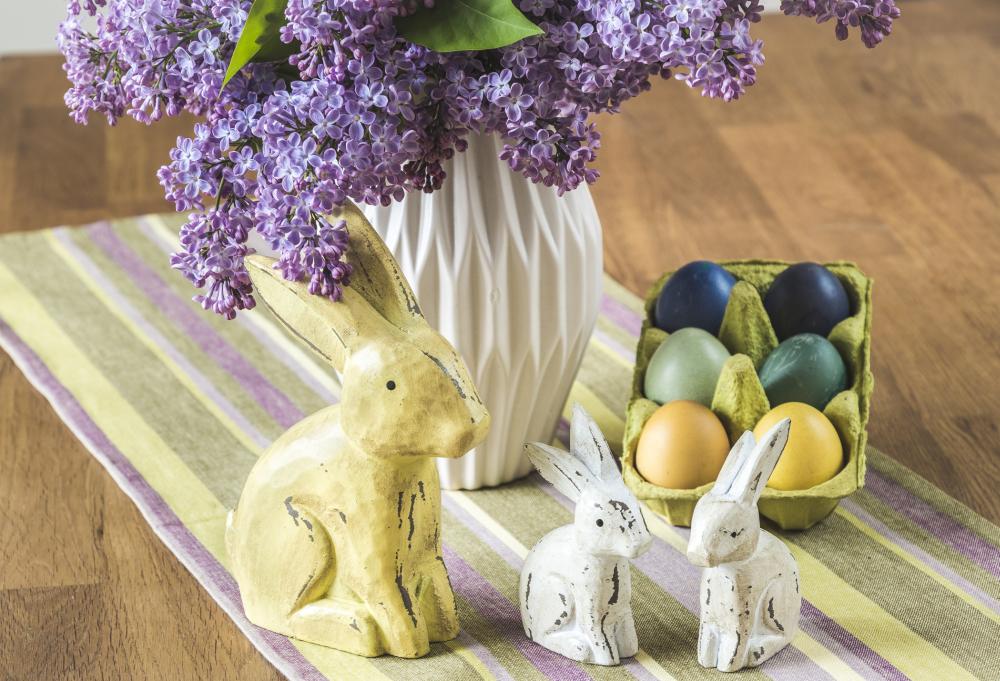 Easter table runner 