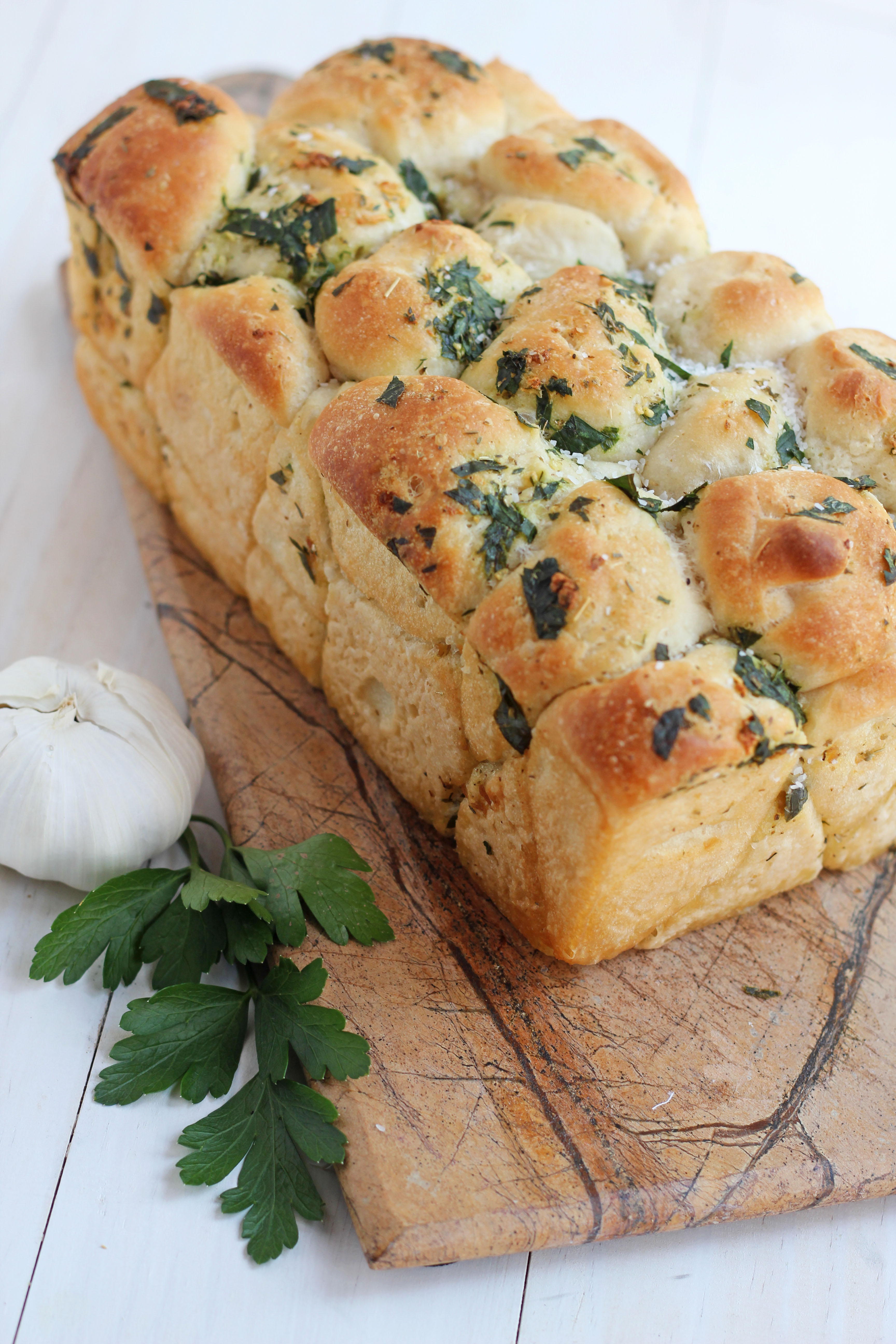 Pull apart garlic bread